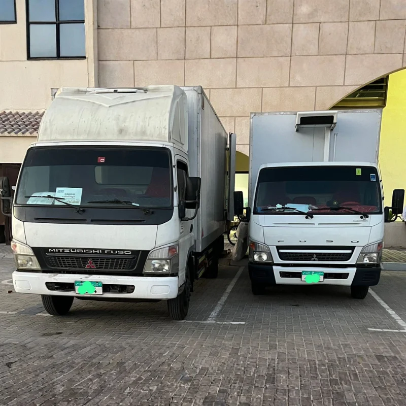 Tail Lift Truck rental Abu Dhabi Good Choice Chiller Transport